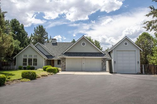 21150 Steens Mountain Ct, Bend, OR, 97702-2868 | Card Image