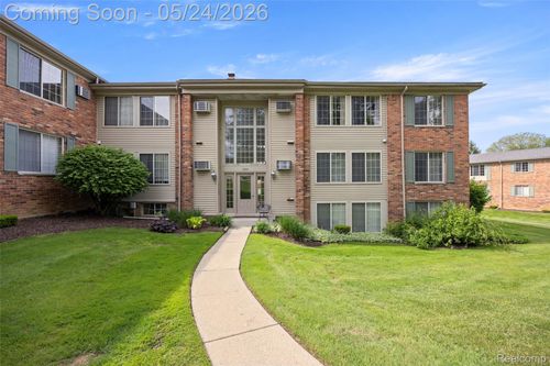 125-500 Romeo Rd, Rochester, MI, 48307-1674 | Card Image
