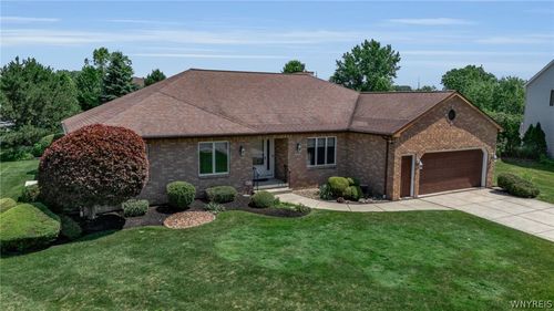 6195 Blossom Ct, East Amherst, NY, 14051-2068 | Card Image