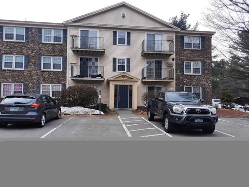 apt-3-7 Autumn Leaf Dr, Nashua, NH, 03060-5519 | Card Image