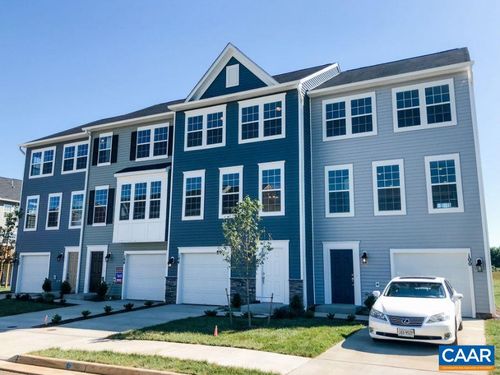 112 Oakshire Ct, WAYNESBORO, VA, 22980-1867 | Card Image