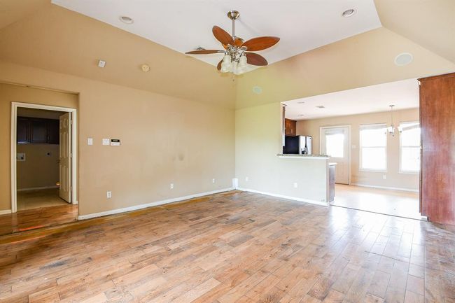 2767 Broadway St, House other with 3 bedrooms, 2 bathrooms and 2 parking in San Leon TX | Image 4