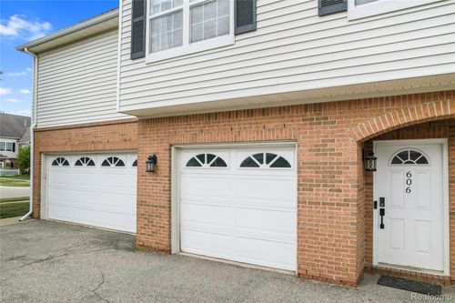 606 Olde English Cir, Howell, MI, 48855-7735 | Card Image