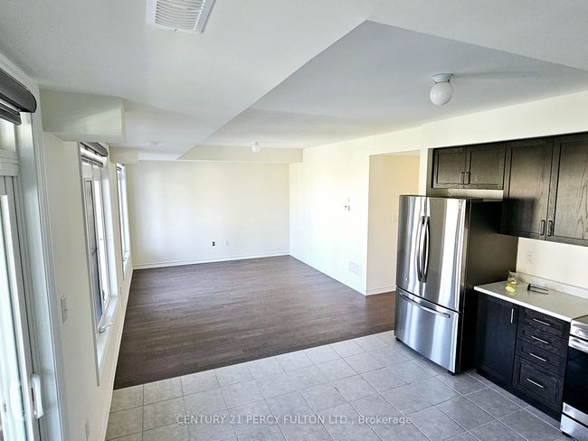 107 - 2540 William Jackson Dr, Condo with 2 bedrooms, 2 bathrooms and 3 parking in Pickering ON | Image 4