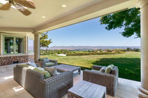 3211 Dry Creek Rd, Napa, CA, 94558-9663 | Card Image