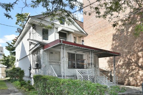 9110 Lefferts Blvd, Richmond Hill, NY, 11418-3220 | Card Image