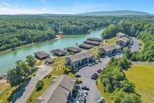 44-1137 Mariners Way, Huddleston, VA, 24104-4315 | Card Image