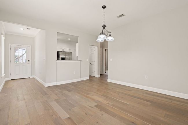 210 Crockett Loop, House other with 3 bedrooms, 2 bathrooms and null parking in Georgetown TX | Image 5