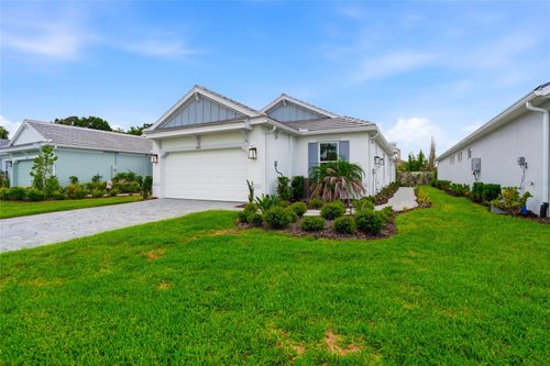 4718 Garofalo Rd, WESLEY CHAPEL, FL, 33543-7386 | Card Image