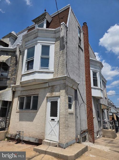 1135 Cotton St, READING, PA, 19602-2003 | Card Image
