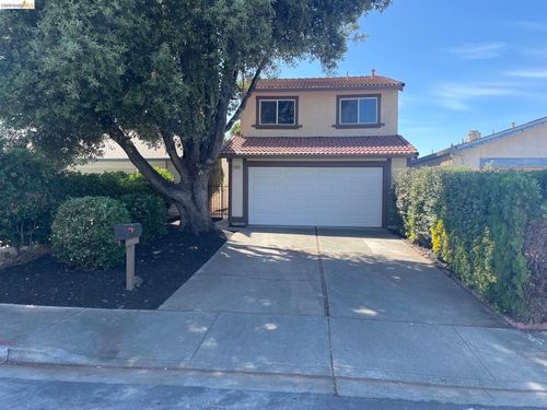 3205 Muir Ct, Antioch, CA, 94509 | Card Image