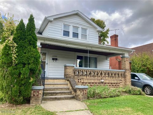 4902 E 109th St, Garfield Heights, OH, 44125-2231 | Card Image