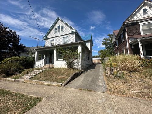324 W North St, Butler, PA, 16001-5325 | Card Image