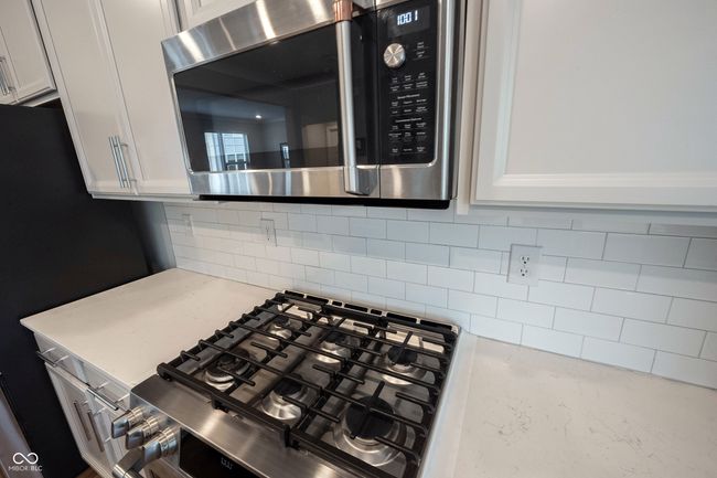 Good Cooks Prefer Gas. And if you Don't Cook or Don't Consider Yourself a Good Cook You will Become One in this Home! | Image 19