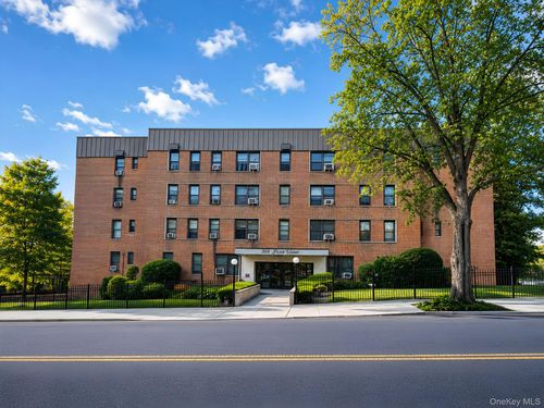 4k-309 N Broadway, Yonkers, NY, 10701-2438 | Card Image