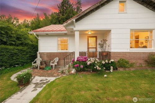 45191 Main St, Concrete, WA, 98237-9364 | Card Image