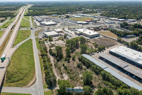 2510 Texoma Pkwy, Sherman, TX, 75090-2471 | Card Image