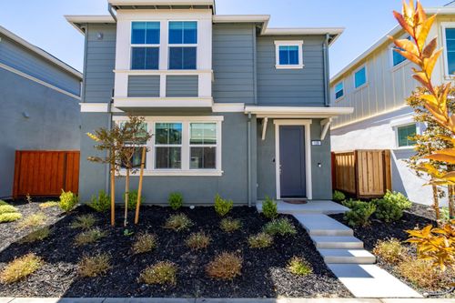128 Clownfish Street, Suisun City, CA, 94585 | Card Image