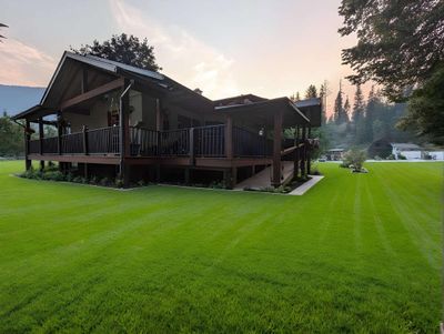 2398 Cunningham Rd, House other with 4 bedrooms, 1 bathrooms and 20 parking in Central Kootenay Rd Rural BC | Image 2