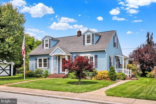 217 E Chestnut St, CLEONA, PA, 17042-2402 | Card Image