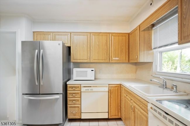 59 W Lake Shore Dr, House other with 3 bedrooms, 2 bathrooms and null parking in Rockaway NJ | Image 8