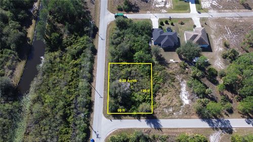 880 Gulf Ln, Lehigh Acres, FL, 33974-4758 | Card Image