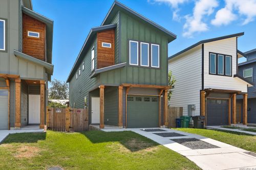 1958 E Crockett St, San Antonio, TX, 78202-3111 | Card Image