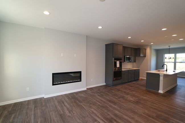 4281 Barrel Ln, Townhouse with 3 bedrooms, 4 bathrooms and null parking in Westfield IN | Image 4