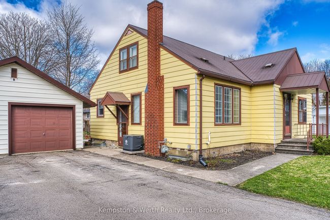 11 Churchill Dr, House other with 2 bedrooms, 1 bathrooms and 6 parking in Listowel ON | Image 11
