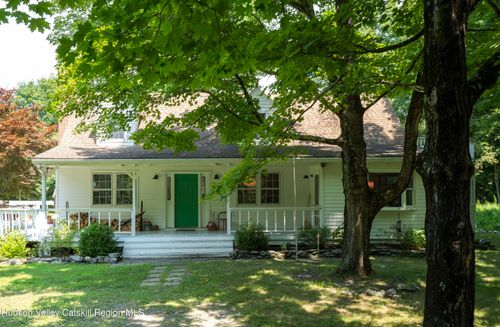 4 Molland Dr, Rhinebeck, NY, 12572-3003 | Card Image