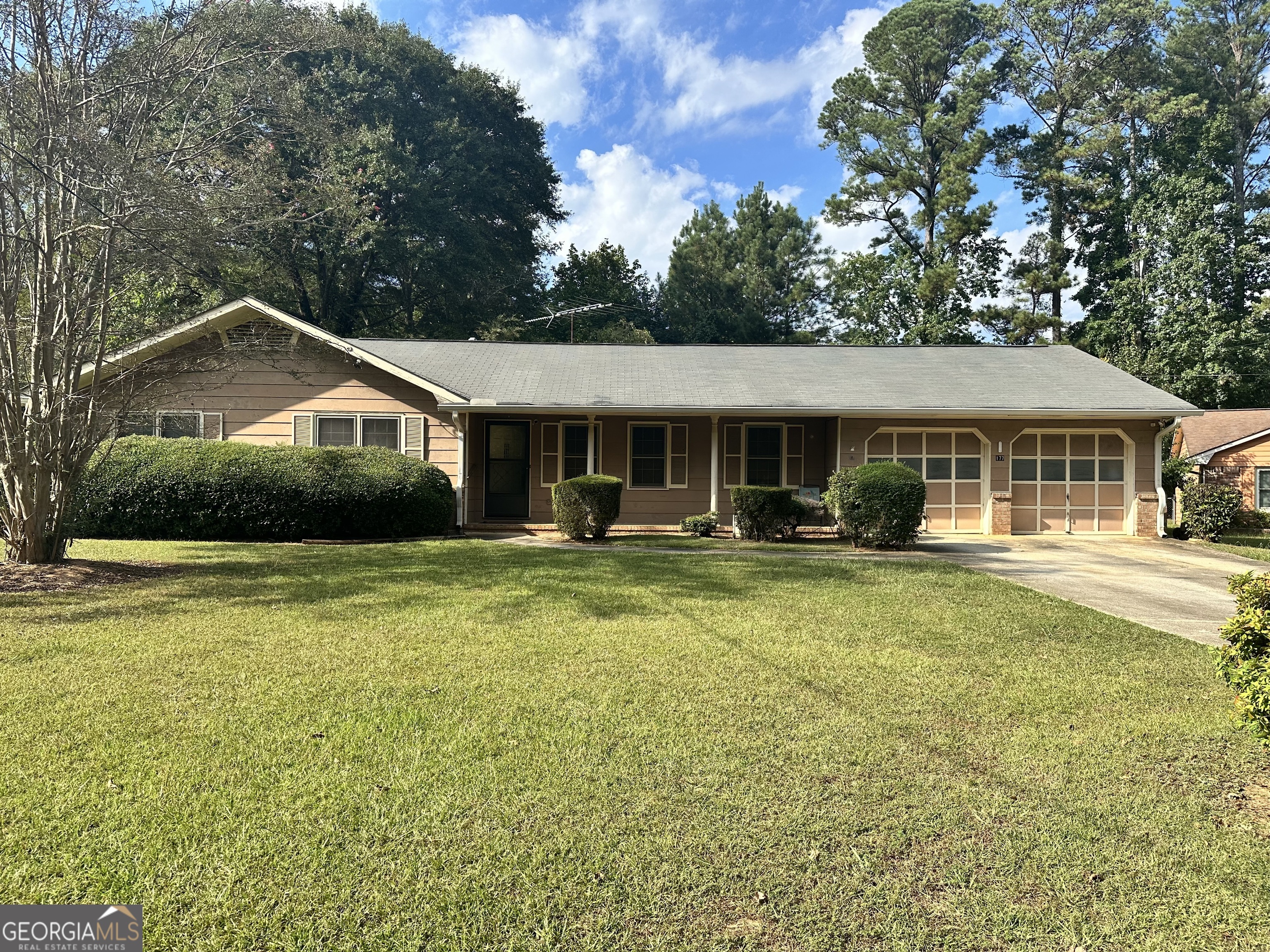 Hill Ln, Ellenwood, GA 30294