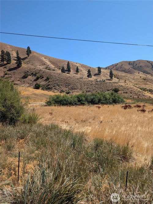 8 W Nahahum Canyon Rd, Cashmere, WA, 98815 | Card Image