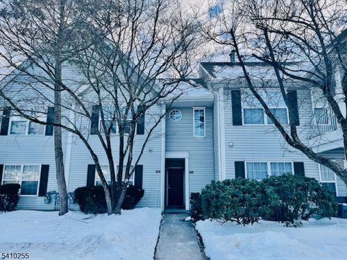 5711 Tudor Dr, Pompton Plains, NJ, 07444-1130 | Card Image