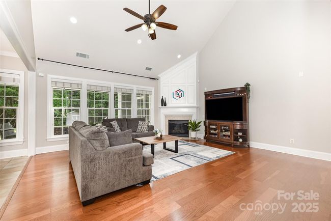 10106 Silverling Dr, House other with 4 bedrooms, 4 bathrooms and null parking in Waxhaw NC | Image 10