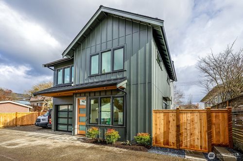 8319 25th Ave Nw, Seattle, WA, 98117-4444 | Card Image