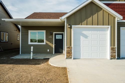 686 Valley View Dr, Sheridan, WY, 82801 | Card Image