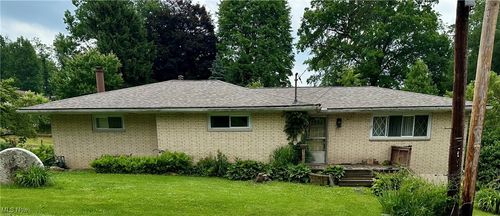 7 Teaberry Dr, Chester, WV, 26034-1982 | Card Image