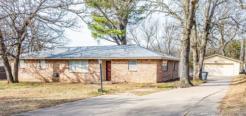 904 S D And H, Cleveland, OK, 74020-7034 | Card Image