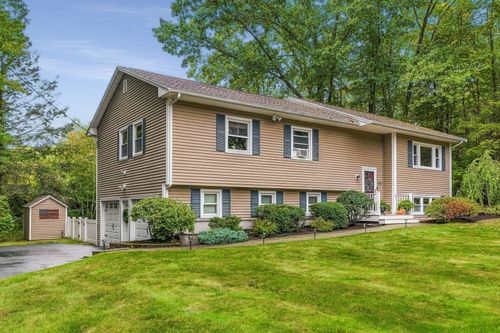 43 Langdale Dr, Hampton, NH, 03842-1924 | Card Image