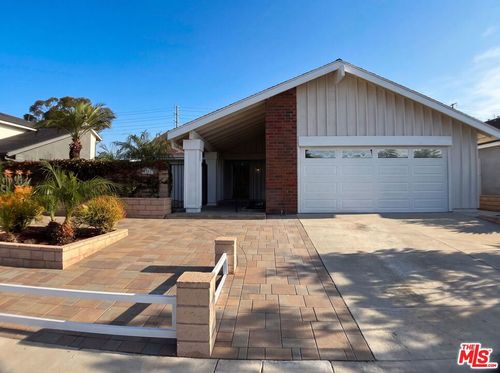 8361 Northport Drive, Huntington Beach, CA, 92646 | Card Image