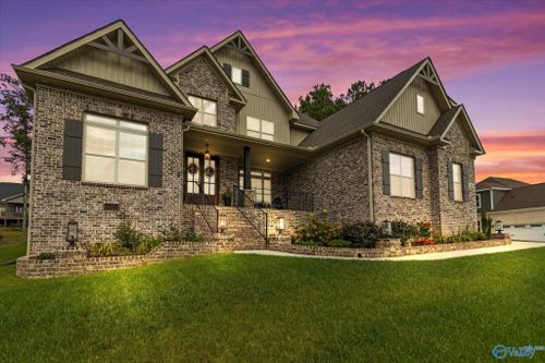 68 Natures Ridge Way Se, Huntsville, AL, 35803-3842 | Card Image