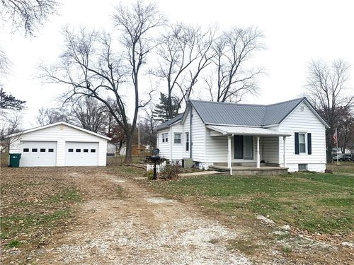 906 Birch Ave, Pana, IL, 62557 | Card Image