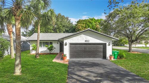8977 Nw 21st Ct, Coral Springs, FL, 33071-6177 | Card Image