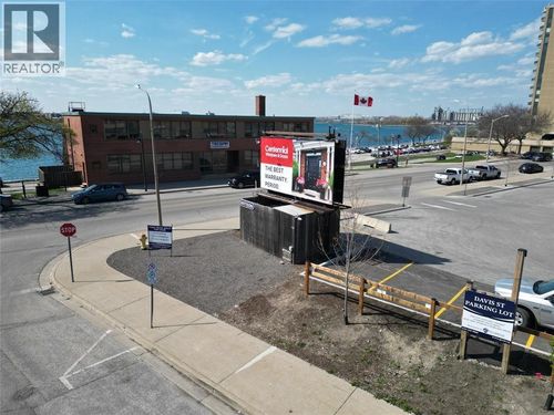 110 Davis St, Sarnia, ON, N7T1A4 | Card Image