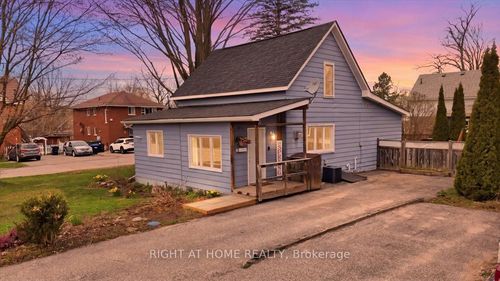 1 Leonard Ave, Penetanguishene, ON, L9M1C8 | Card Image