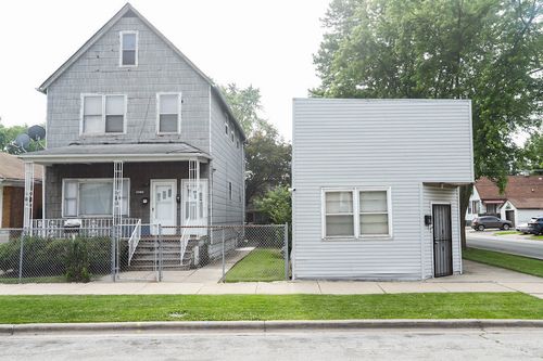 12402 S Green St, Calumet Park, IL, 60827-6217 | Card Image