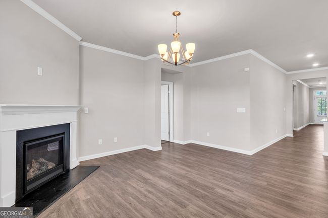 6872 Lake Overlook Ln, House other with 4 bedrooms, 2 bathrooms and 2 parking in Flowery Branch GA | Image 4