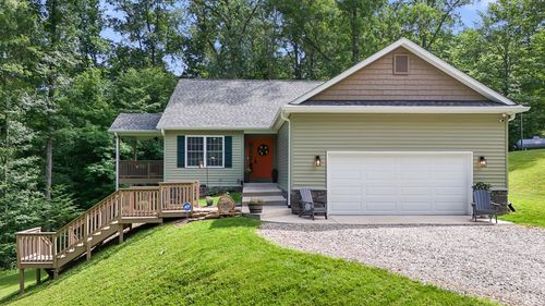 6870 Four Mile Ridge Rd, Nashville, IN, 47448-7831 | Card Image