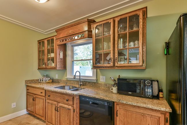 35 Walker Rd, House other with 3 bedrooms, 2 bathrooms and 4 parking in Quinebaug CT | Image 18