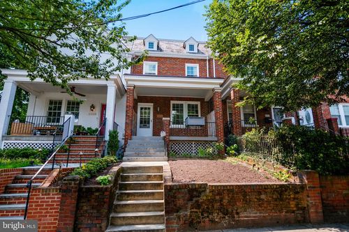 2410 39th St Nw, WASHINGTON, DC, 20007-1703 | Card Image